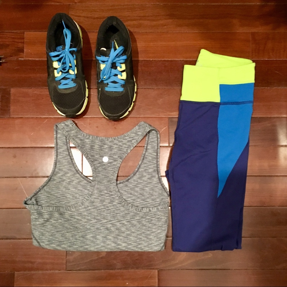 Athleta color block cropped athletic / yoga pants